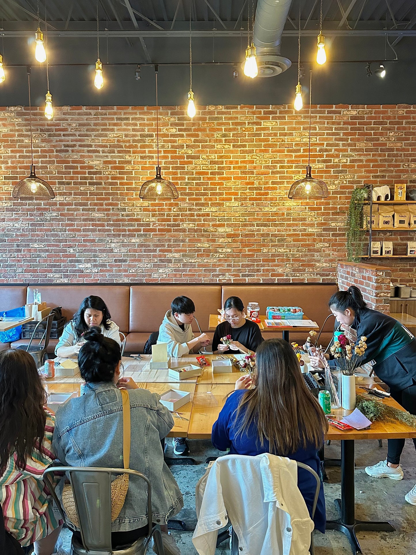 Dried Flower Card Making Workshop - Mother's Day Edition - 1 hr