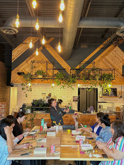 Dried Flower Card Making Workshop - Mother's Day Edition - 1 hr